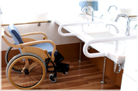 【グループホーム にこにこ】車椅子・洗面